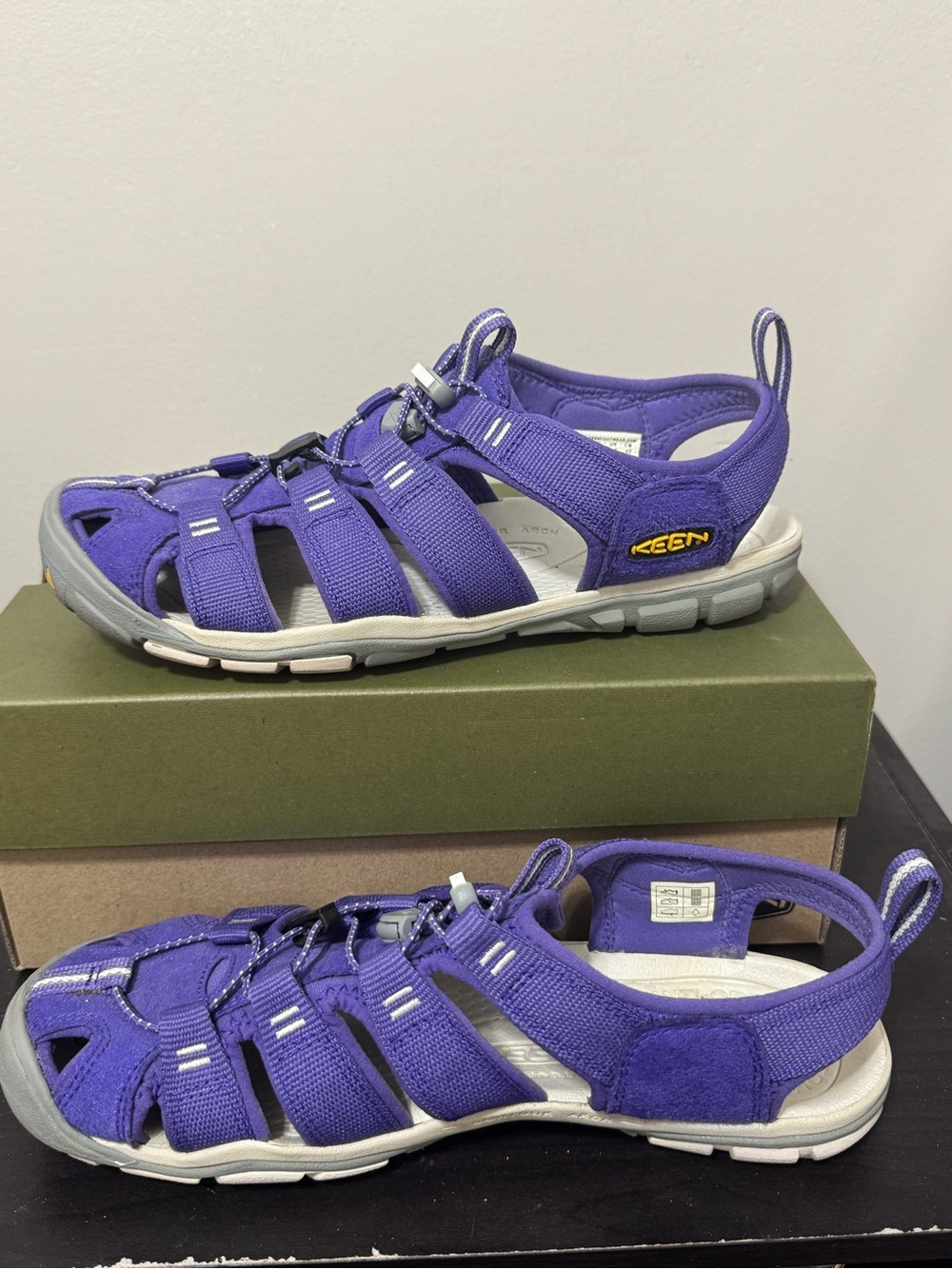 Keen Clearwater Women's Size 10 Purple Outdoor Sport Sandals Shoes EUC